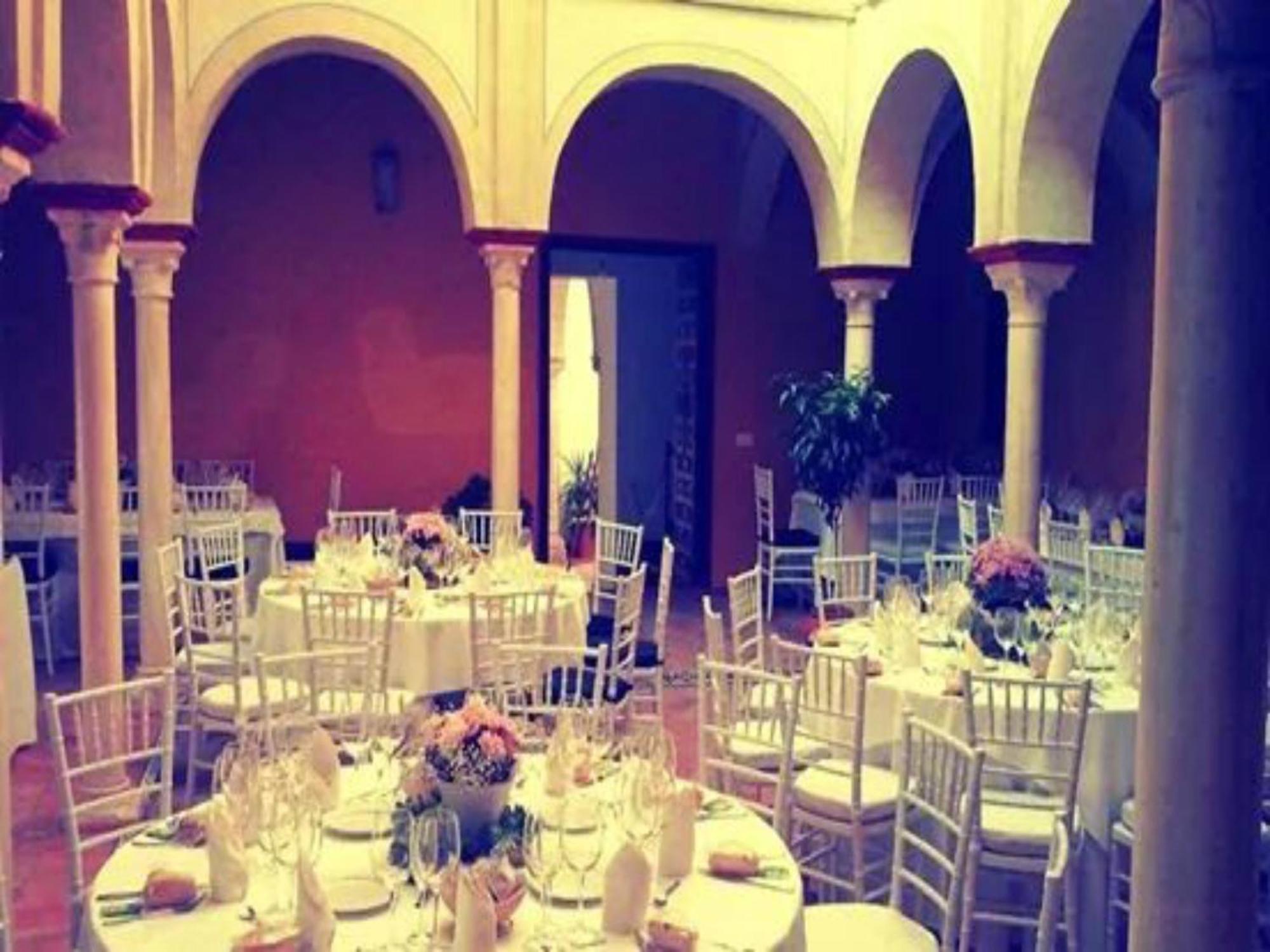 Hostal Cafe Frenteabastos Carmona (Seville) Exterior foto