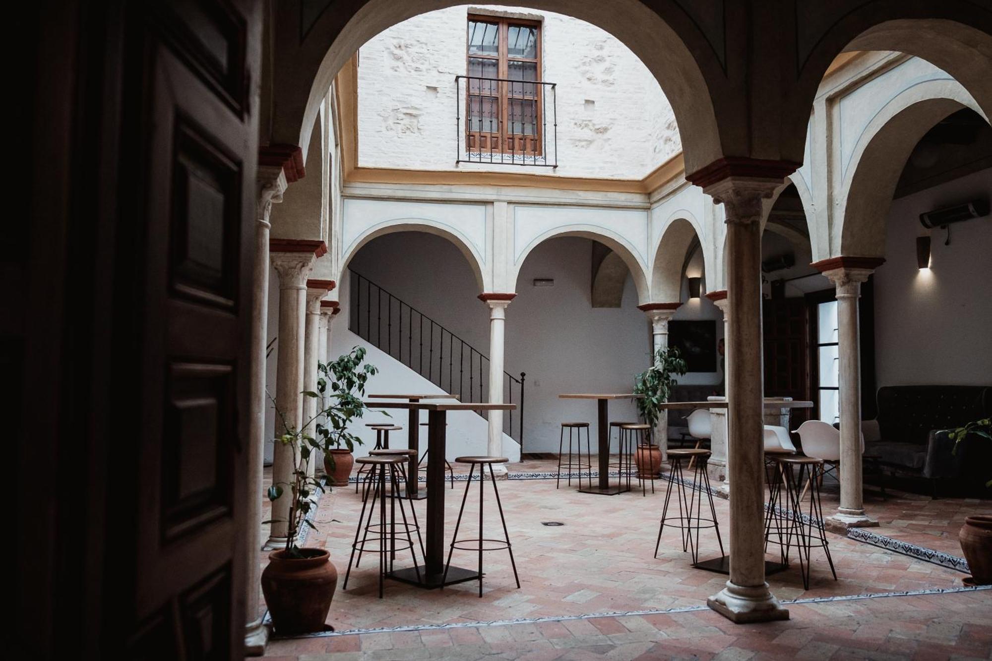 Hostal Cafe Frenteabastos Carmona (Seville) Exterior foto