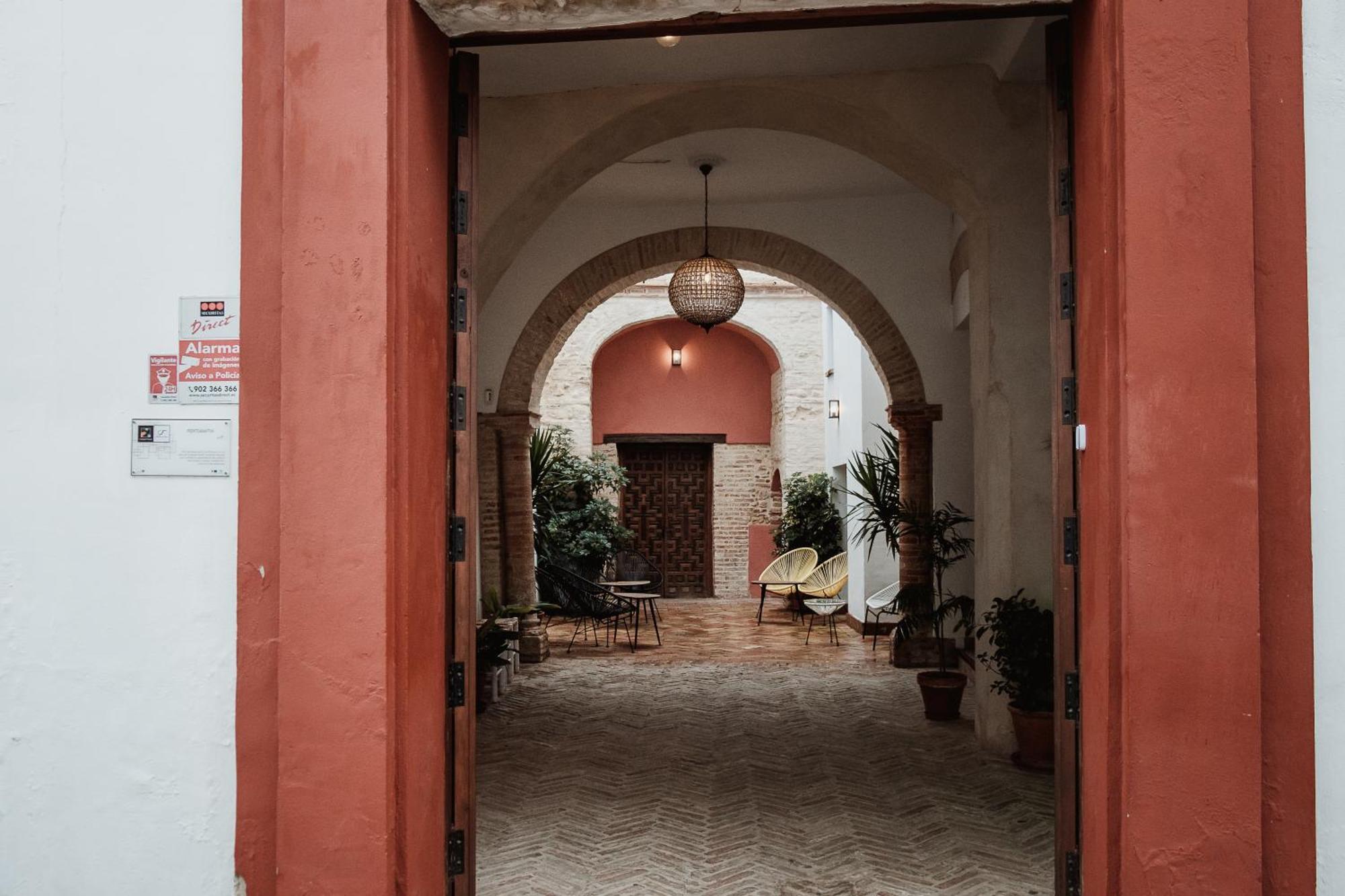 Hostal Cafe Frenteabastos Carmona (Seville) Exterior foto