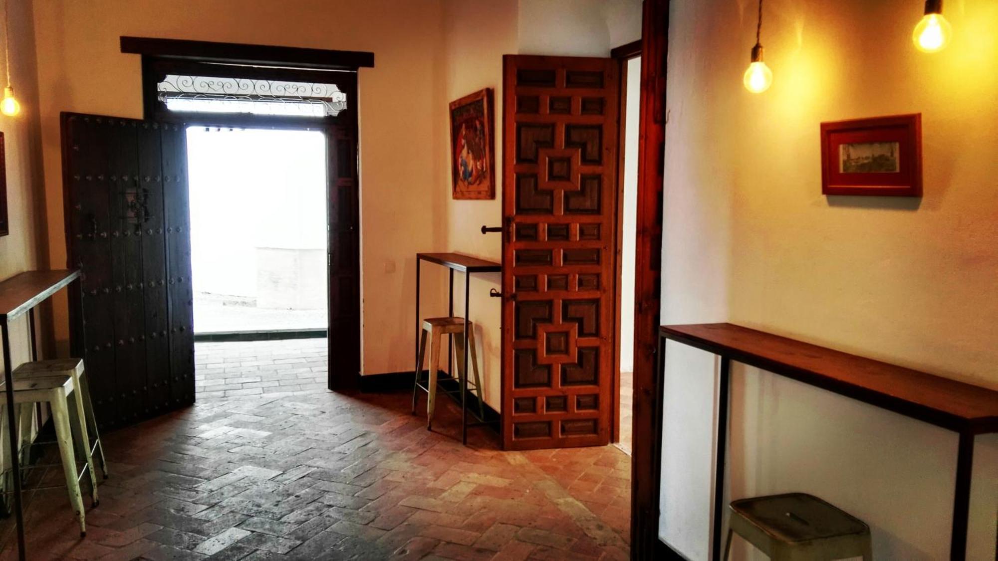 Hostal Cafe Frenteabastos Carmona (Seville) Exterior foto