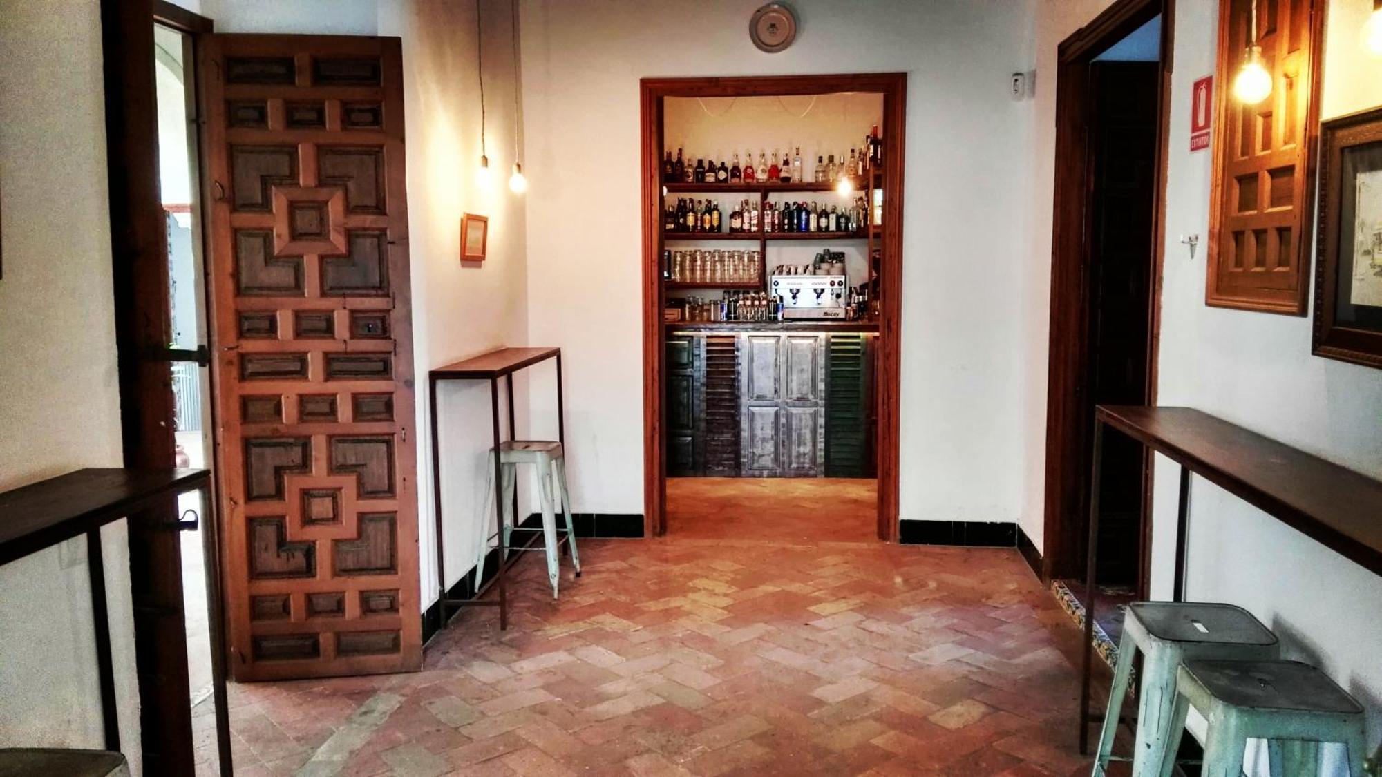 Hostal Cafe Frenteabastos Carmona (Seville) Exterior foto