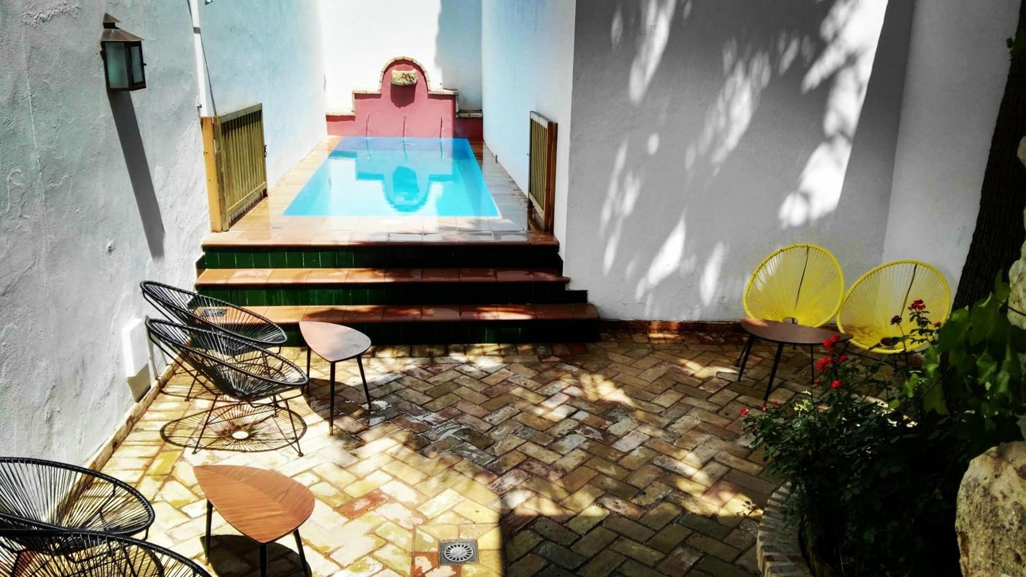 Hostal Cafe Frenteabastos Carmona (Seville) Exterior foto