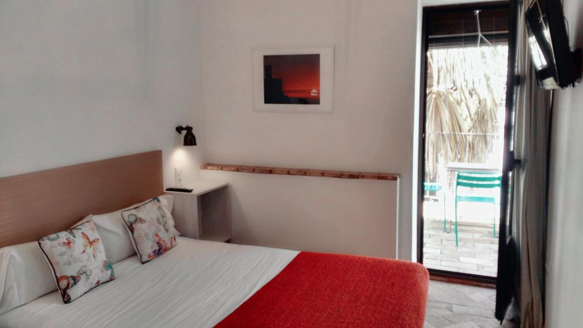 Hostal Cafe Frenteabastos Carmona (Seville) Exterior foto