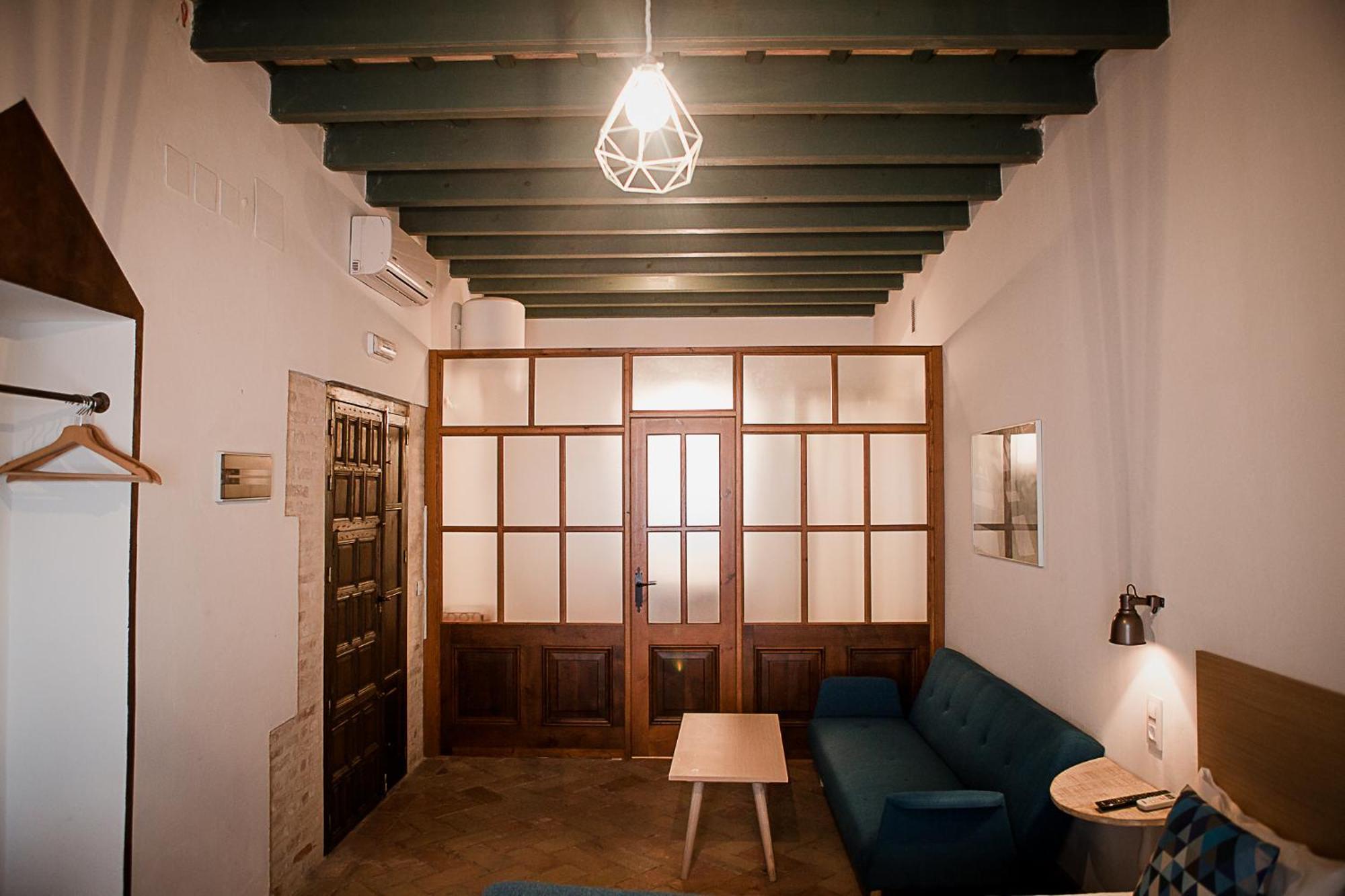 Hostal Cafe Frenteabastos Carmona (Seville) Exterior foto