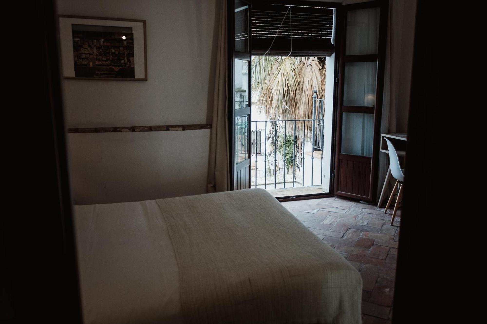 Hostal Cafe Frenteabastos Carmona (Seville) Exterior foto