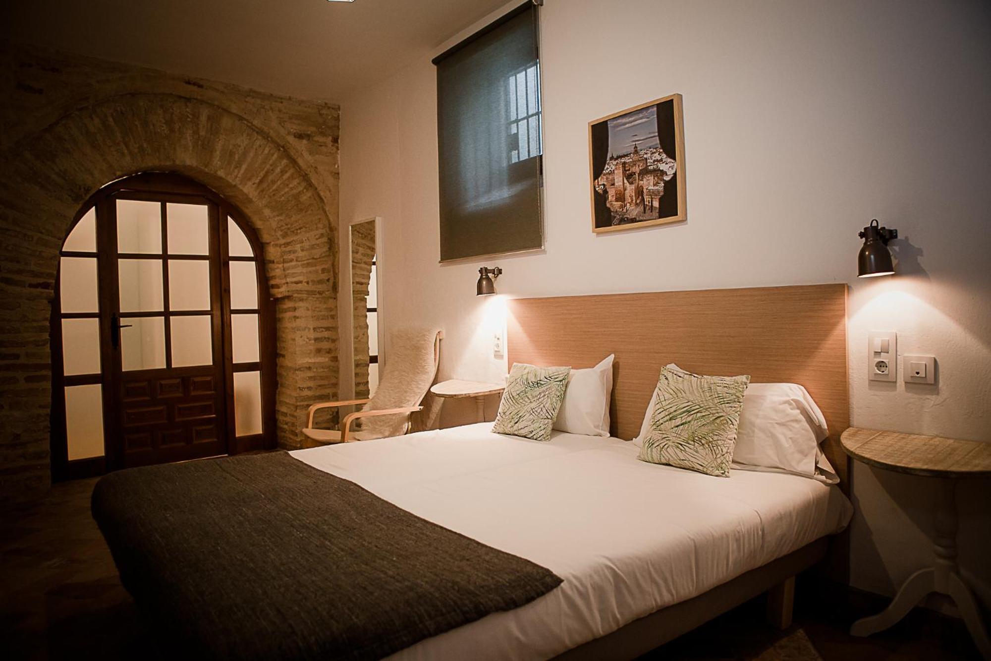 Hostal Cafe Frenteabastos Carmona (Seville) Exterior foto